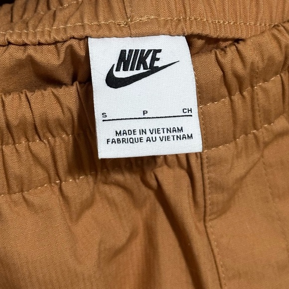 Nike Everything Woven Mid-Rise Cargo Pants Small - Picture 6 of 6